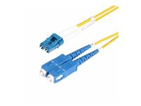 StarTech.com 10m (30ft) LC to SC (UPC) OS2 Single Mode Duplex Fiber Optic Cable, 9/125µm, Laser Optimized, 10G, Bend Insensitive, Low Insertion Loss - LSZH Fiber Patch Cord (SMLCSC-OS2-10M) - Patch-kabel - LC/UPC enkelläge (hane) till SC/UPC enkelläge (hane) - 10 m - 10 m - 2 mm - fiberoptisk - duplex - 9 / 125 mikrometer - OS1/OS2 - halogenfri, passiv - gul SMLCSC-OS2-10M
